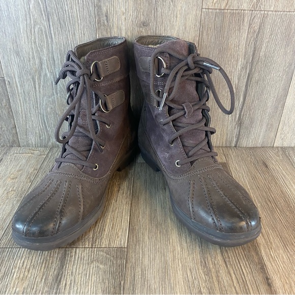 Ugg Azaria W 8 Brown Lace Up Duck Suede Leather Waterproof Cushioned Foot Bed - Picture 4 of 9